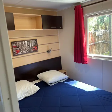 营地 Mobile-home Vip Garden Sables D'or ****